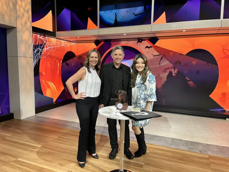 Mentalist Nick Gasparro with the Spotlight Chicago hosts on WGN-TV